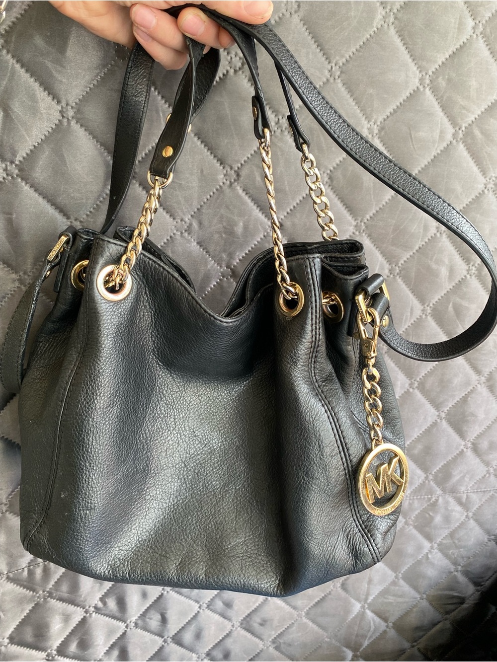 MICHAEL KORS Genuine Black Jet Set Gold Chain Medium Slouch Shoulder Bag